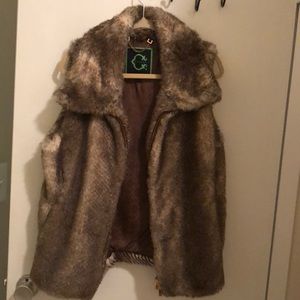 C Wonder faux fur vest size large.